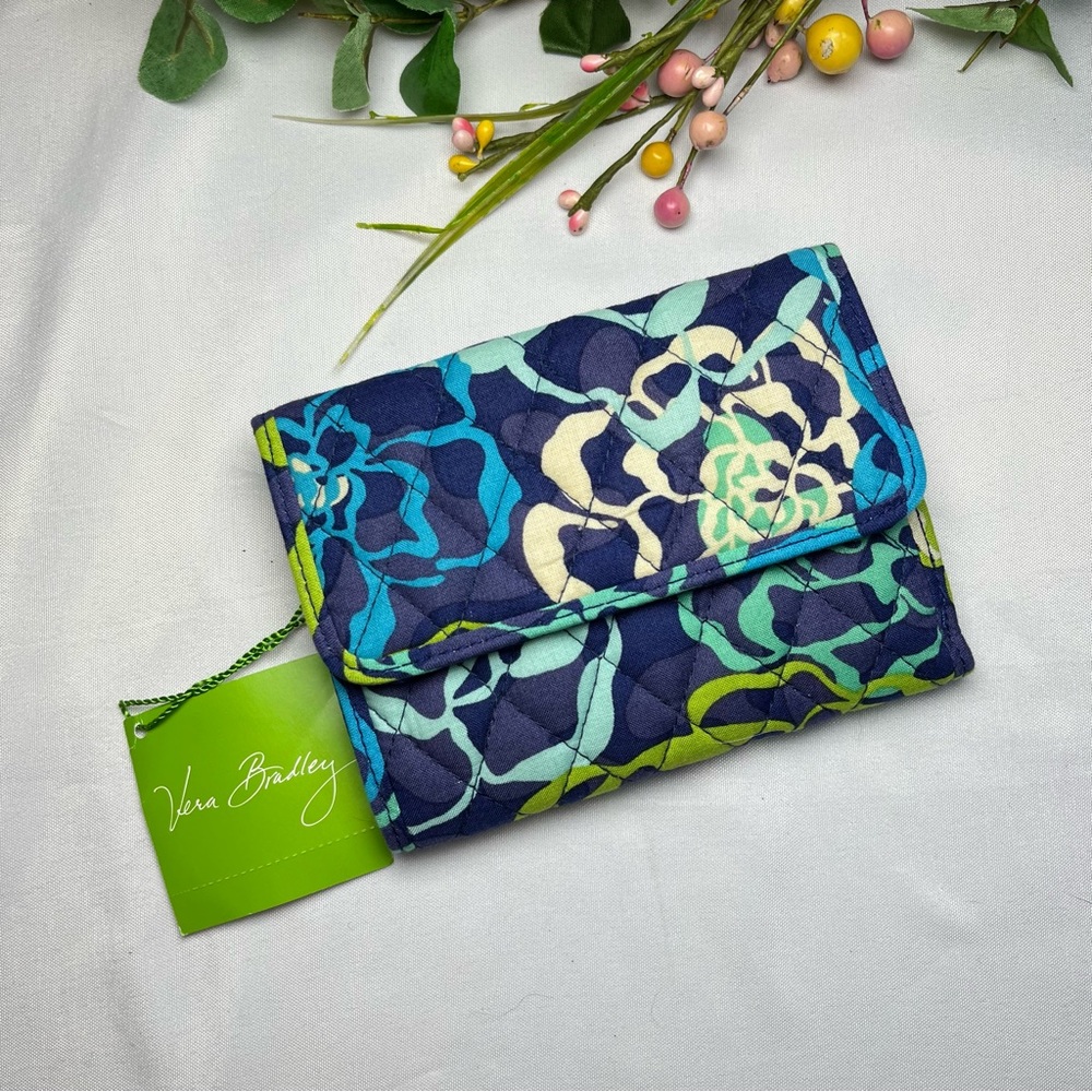 Vera Bradley Euro Wallet Katalina Blues Floral Wristlet Clutch - Picture 1 of 6